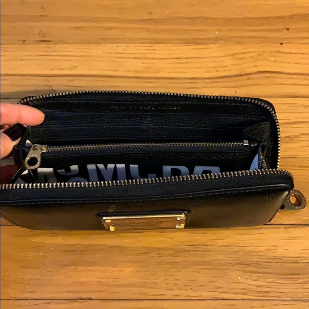 Marc Jacob Wallet - Picture 5 of 6